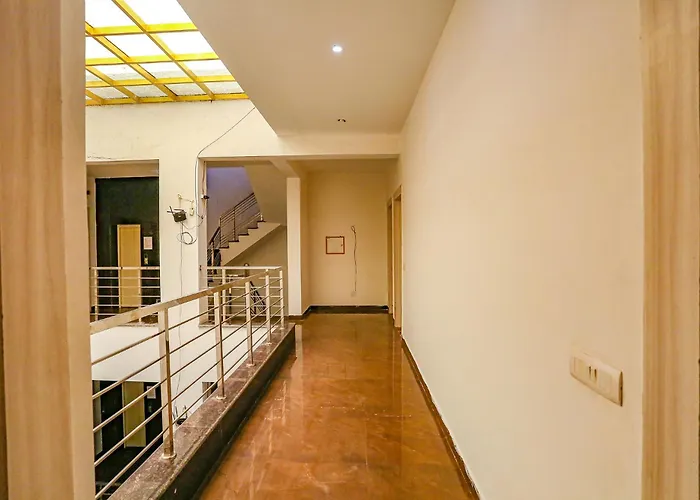 Fabhotel Sky Rise Inn