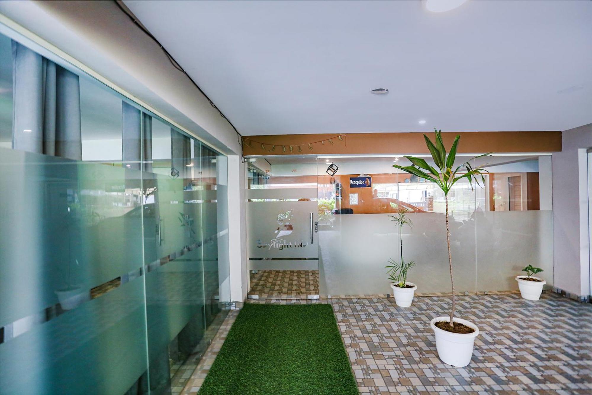 Hotel Fabhotel Sky Rise 3*
