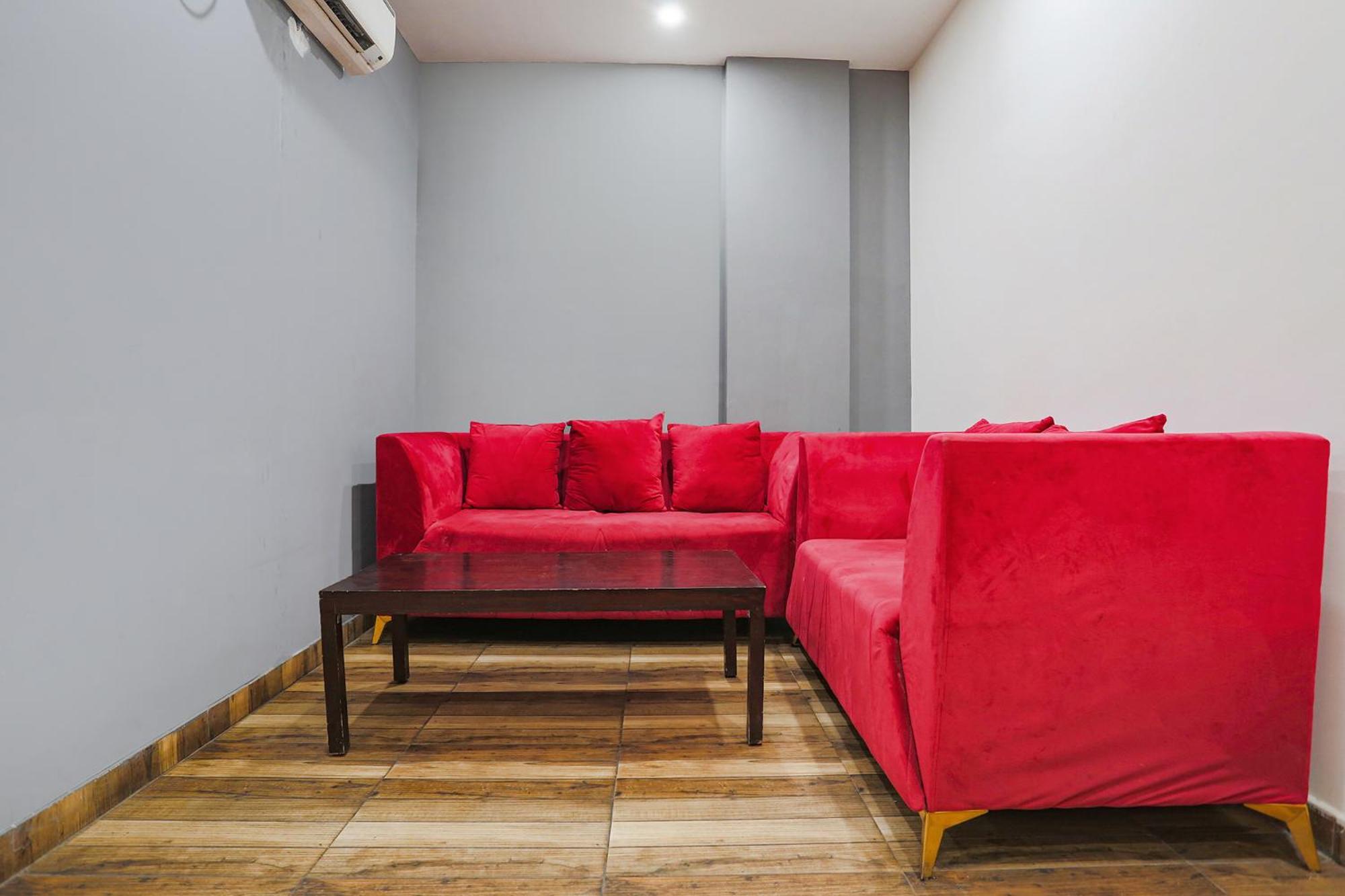 Fabhotel Sky Rise Gurgaon
